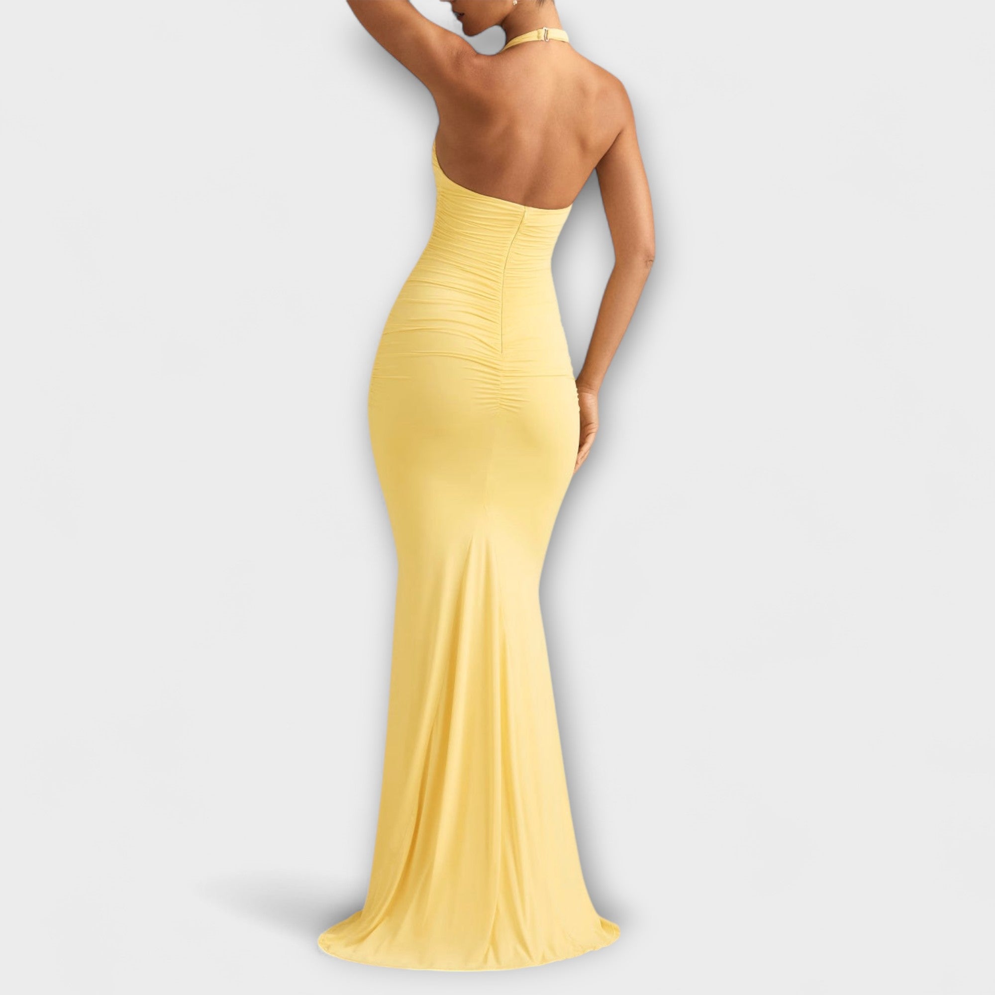 Rochie elegantă de gală, cu spate deschis și decolteu impresionant