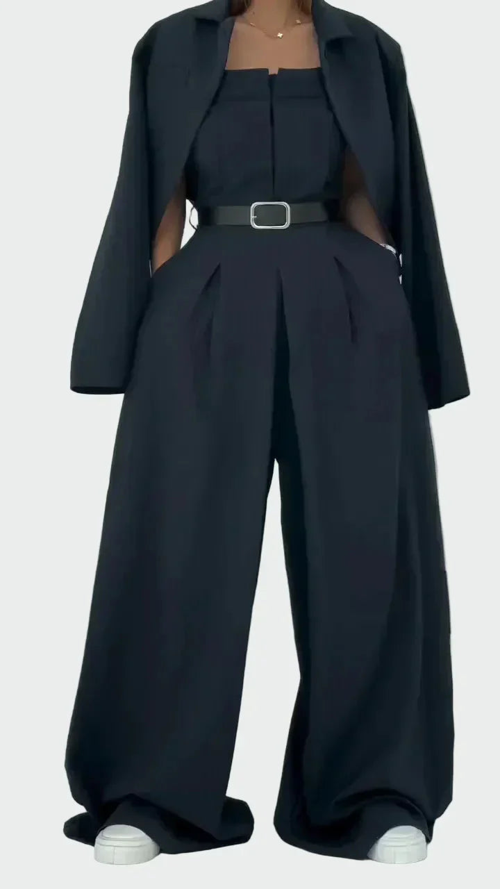 Salopetă și sacou elegant și modern