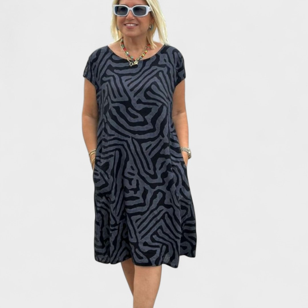 Greta - Dress with a Round Neckline and Beautiful Pattern