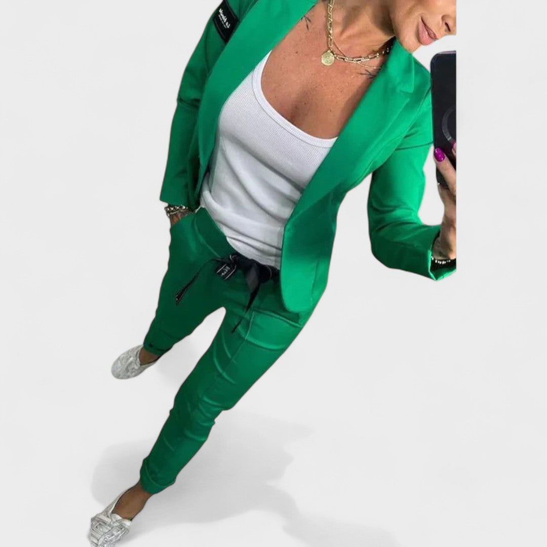 Karolina - Set croit la comandă cu sacou moale și pantaloni sport largi