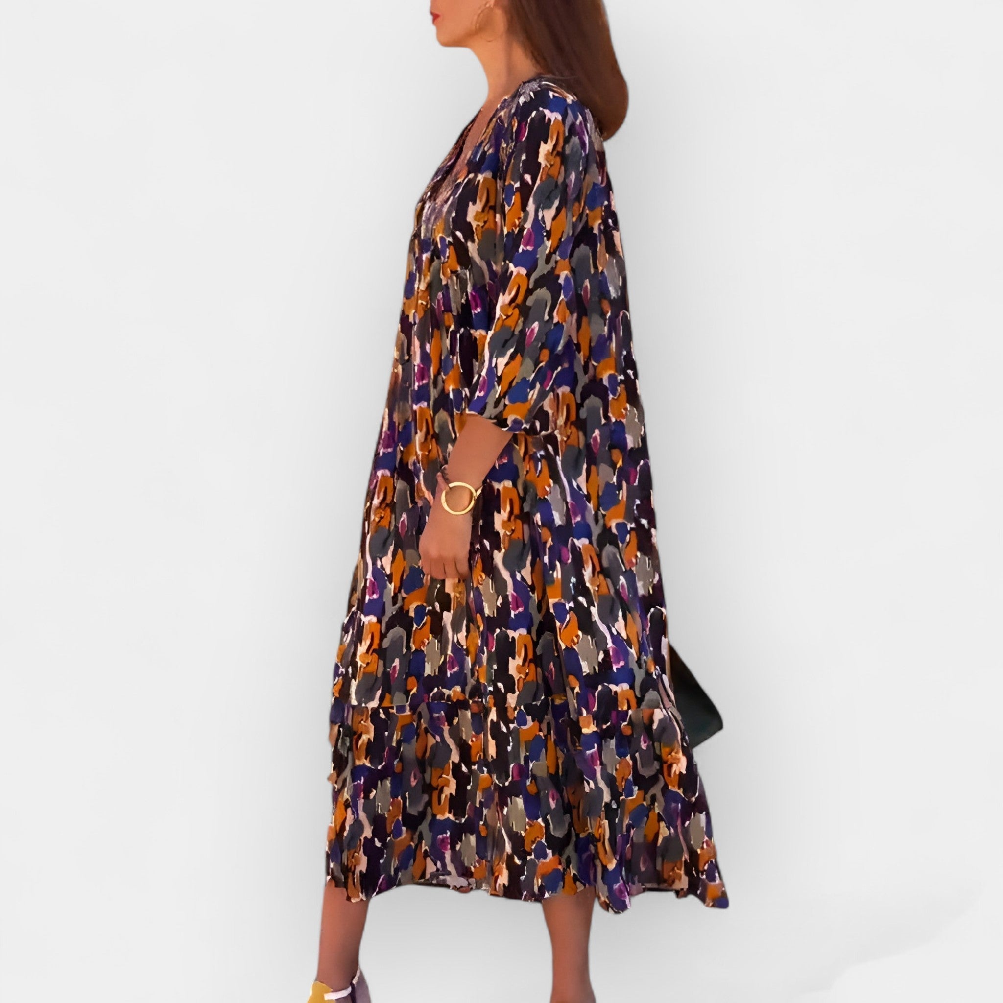 Rochie cu decolteu în V și design retro