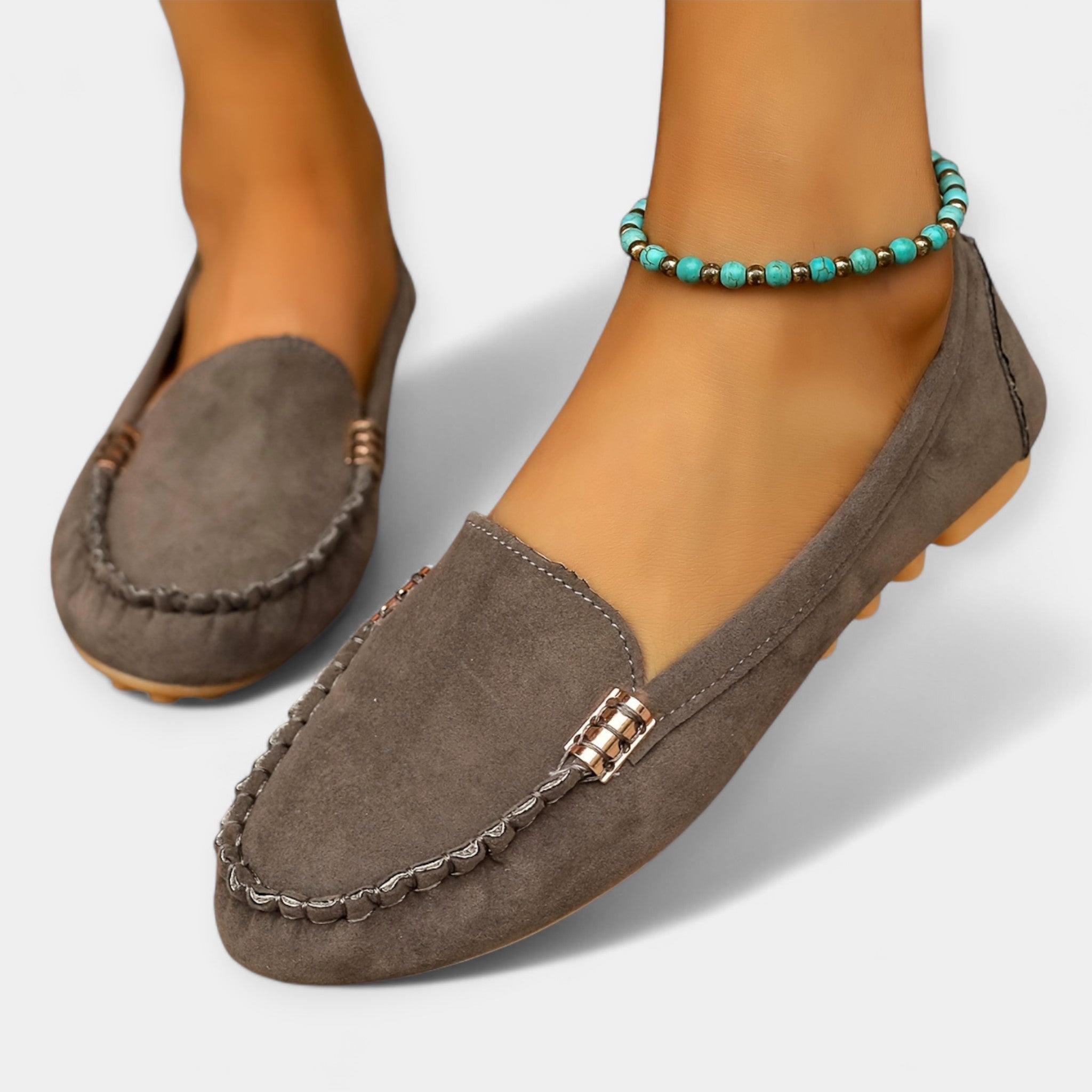 Mocasini cu accente metalice