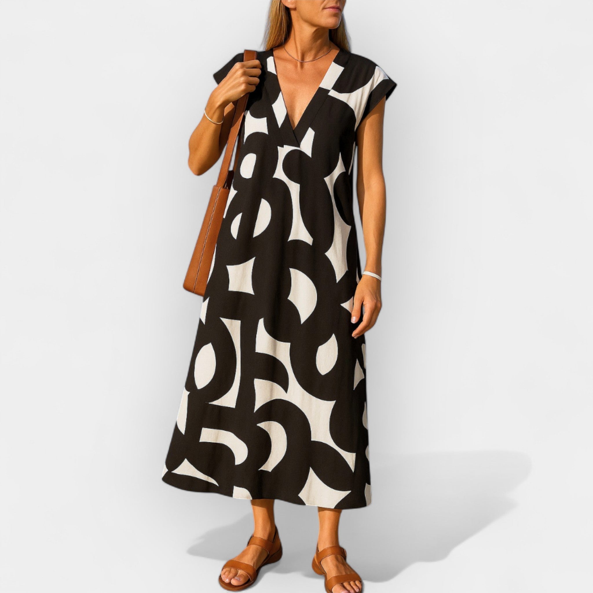 Rochie stretch cu decolteu în V și design modern