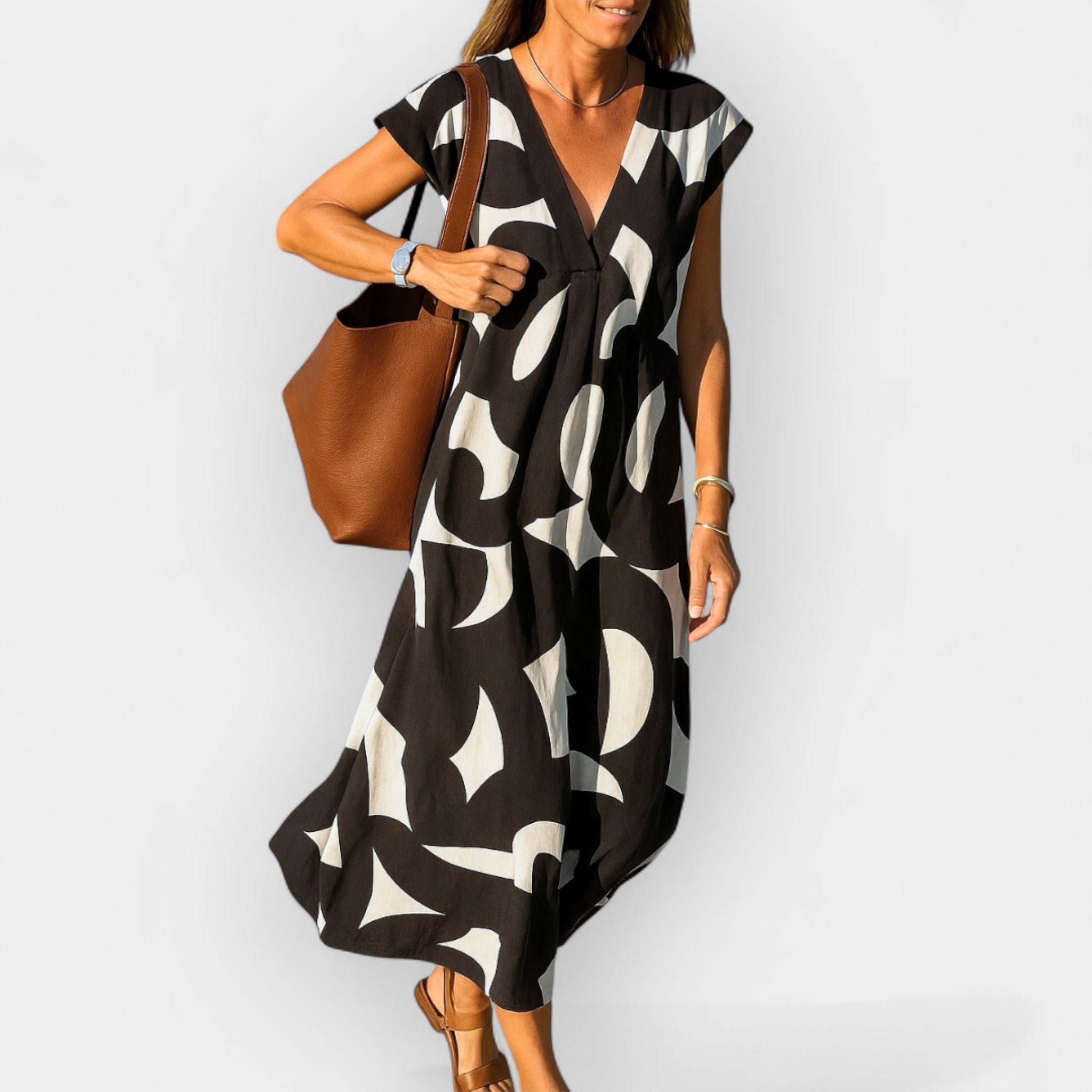 Rochie stretch cu decolteu în V și design modern