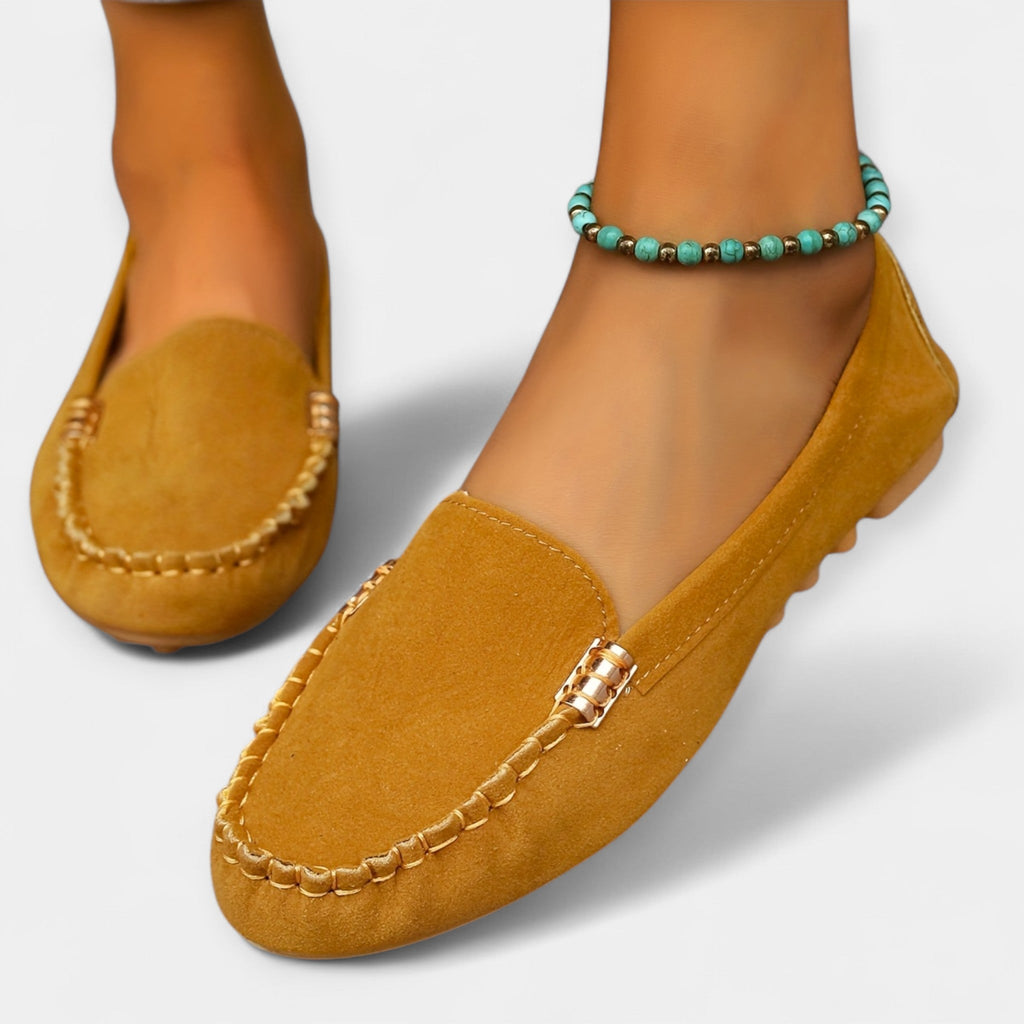 Mocasini cu accente metalice