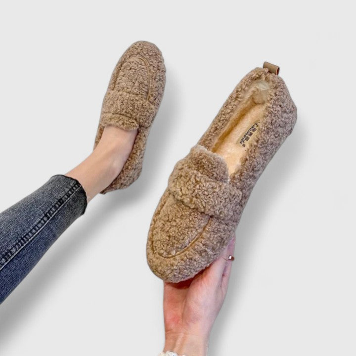 Pantofi slip-on călduroși cu design elegant