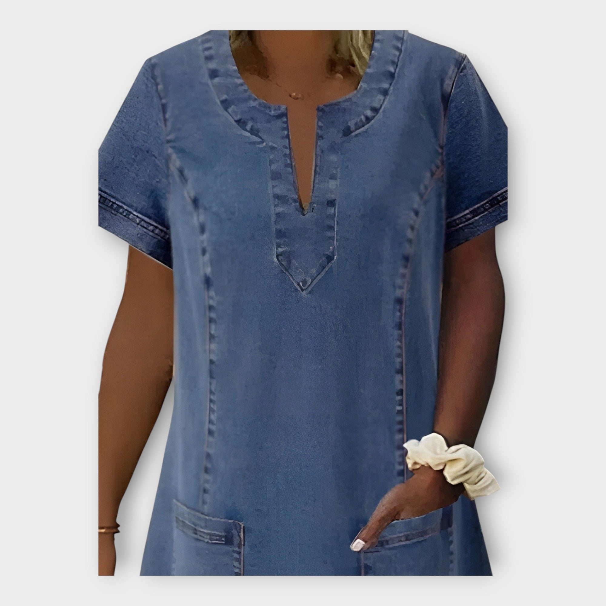 Rochie din denim cu buzunare și decolteu în V