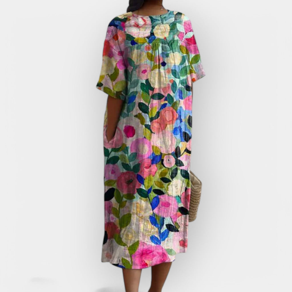 Rochie cu flori pentru zilele de vară