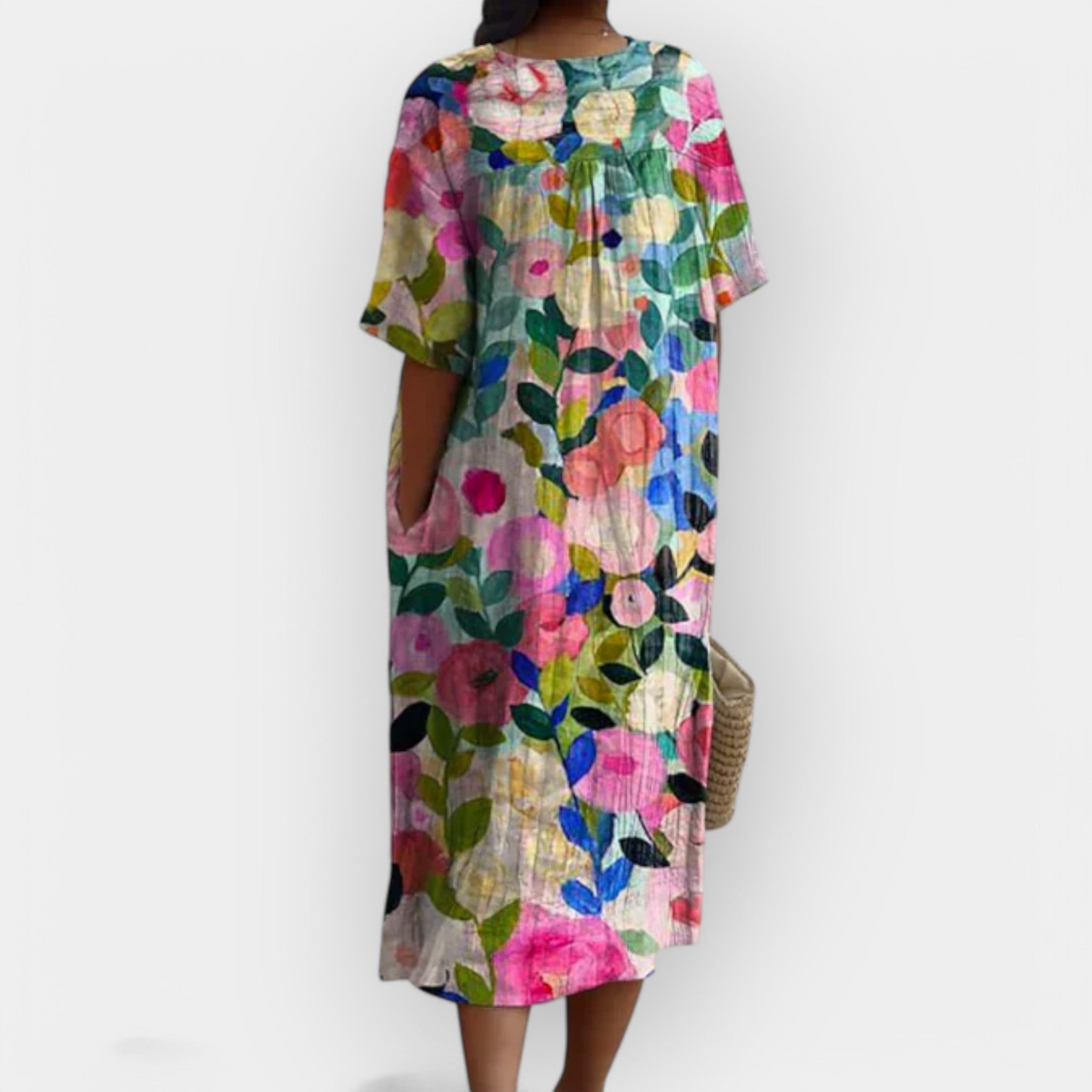 Rochie cu flori pentru zilele de vară