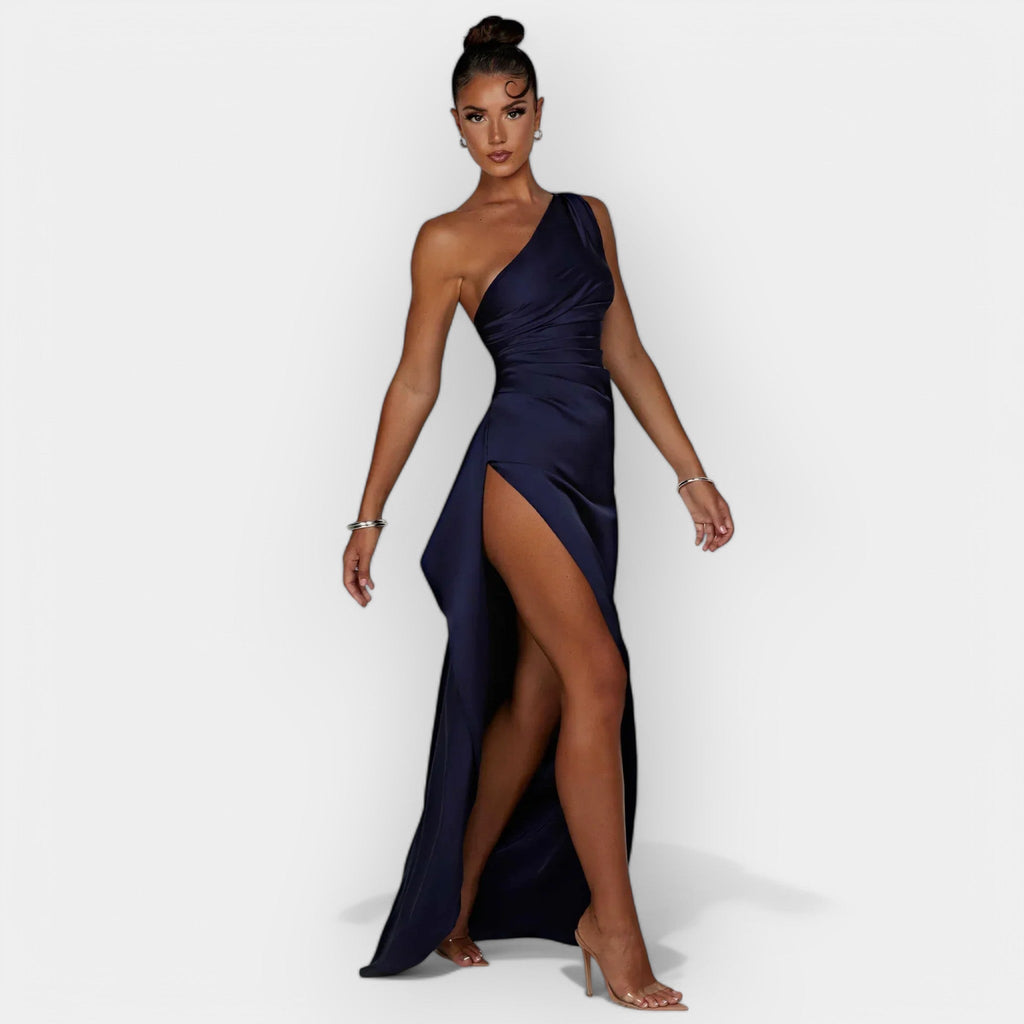 Rochie de satin pentru seri aristocratice