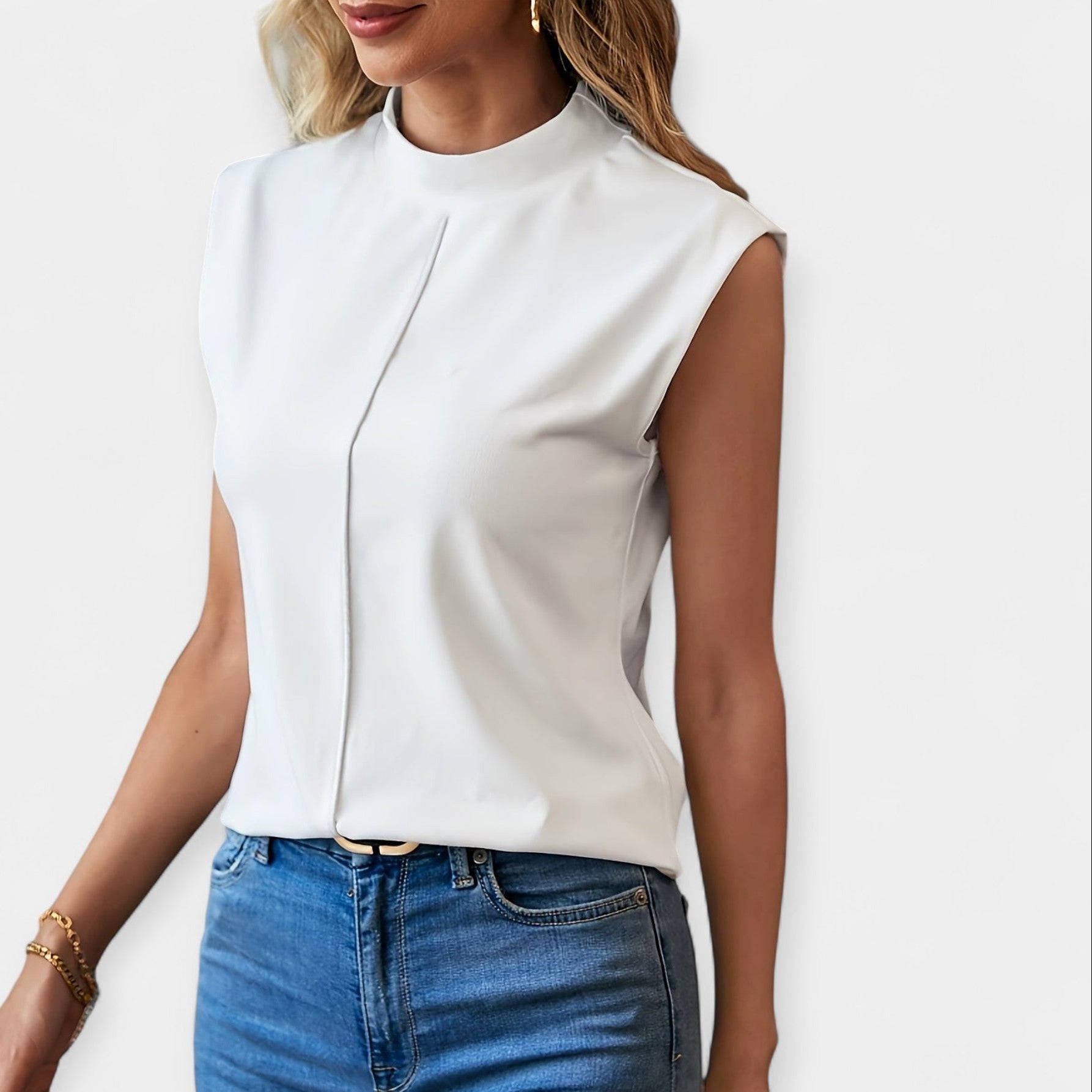 Top elegant fără mâneci