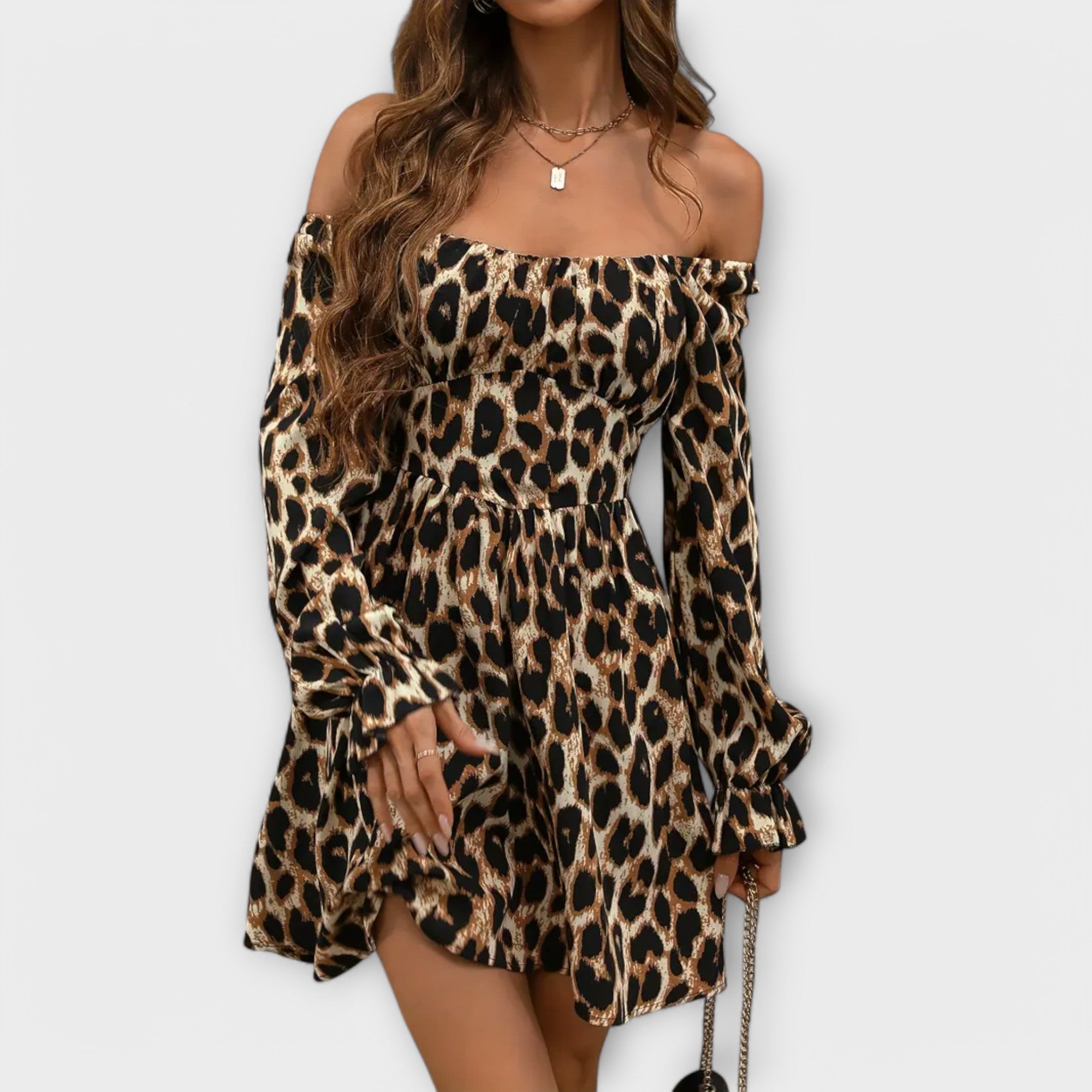 Catarina - Rochie scurtă cu imprimeu leopard