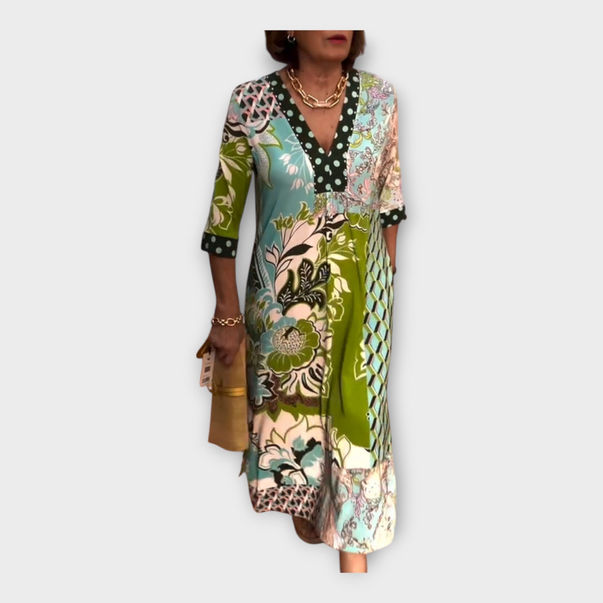 Rochie multicoloră cu nasturi și mâneci 3/4