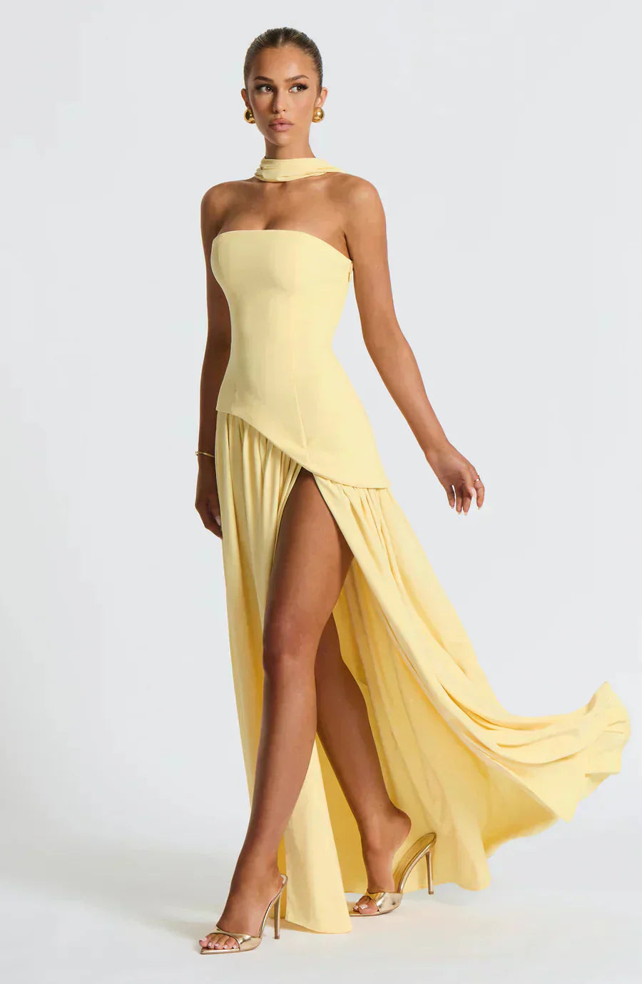 Rochie maxi cu o clasă care uimește