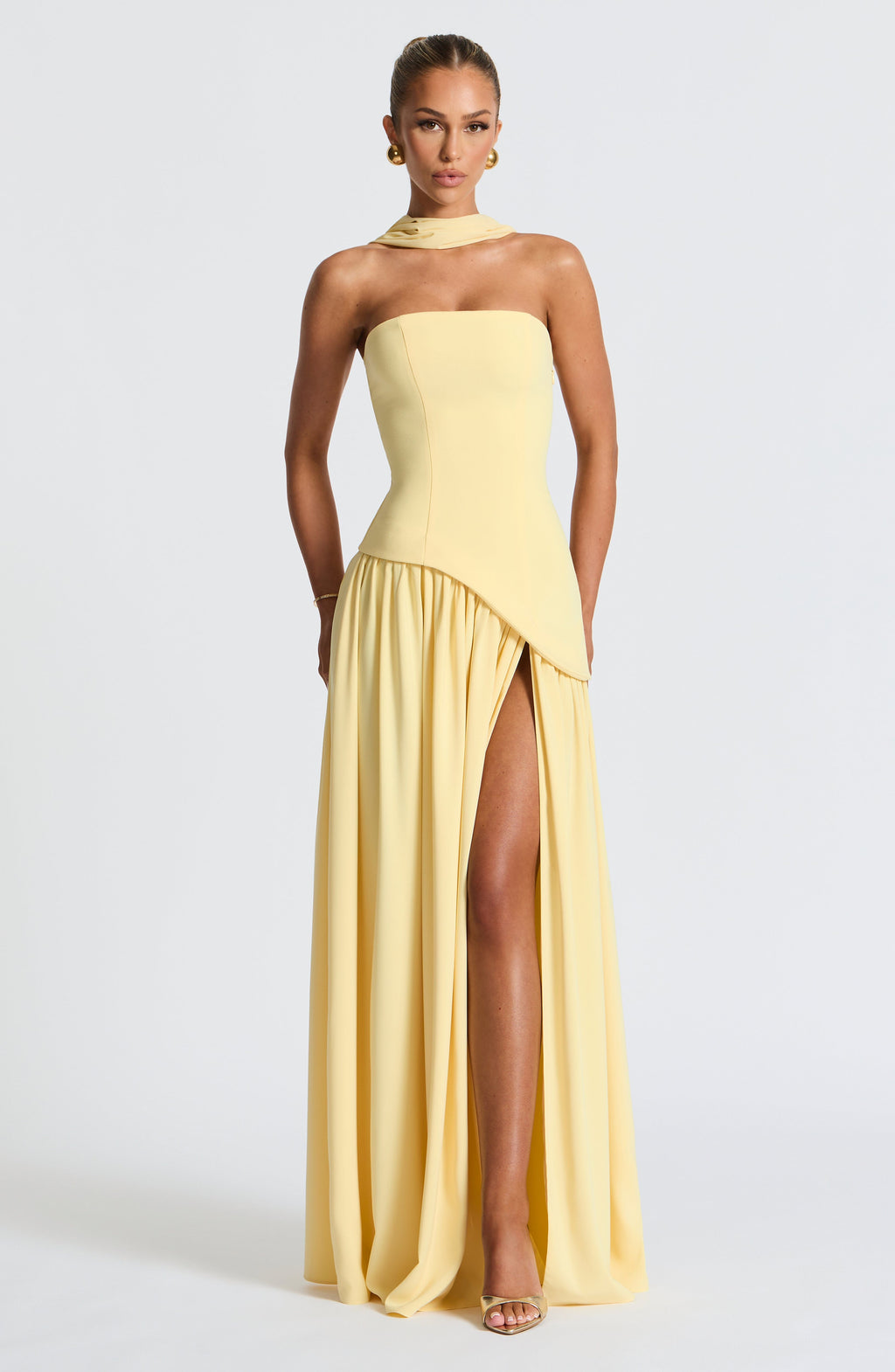 Rochie maxi cu o clasă care uimește